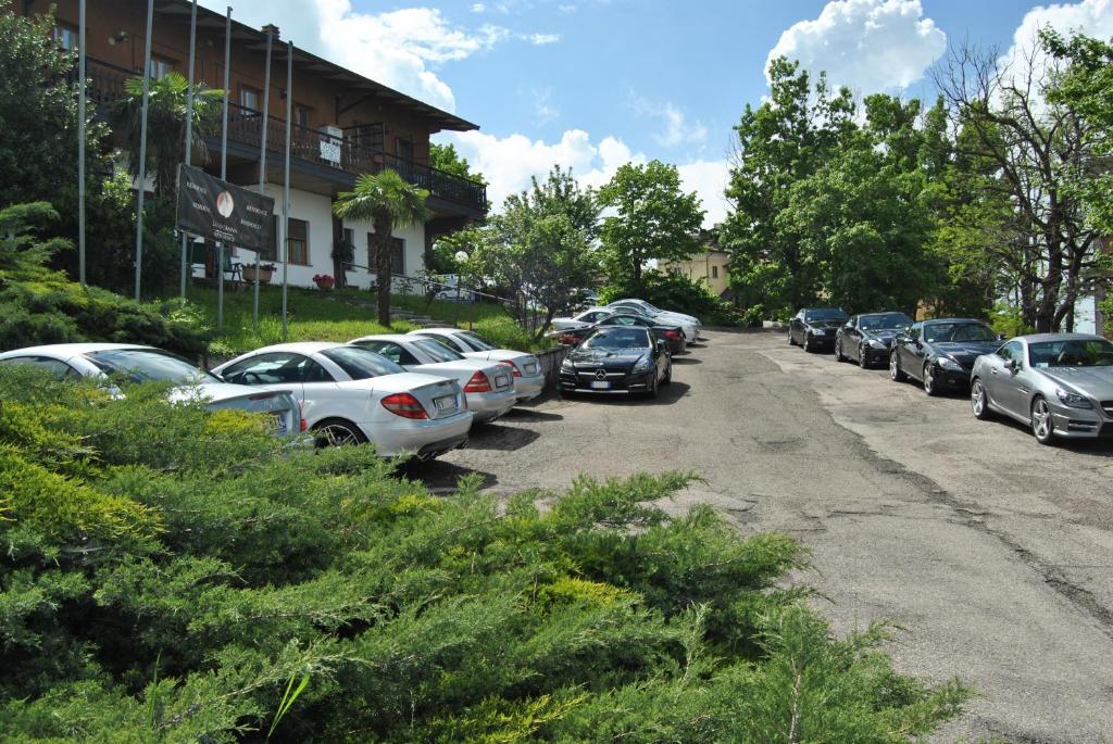 La Locanna Hotel Serramazzoni Exterior foto